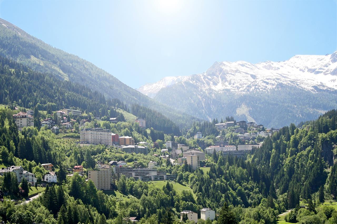 Gruener Baum Hotel Bad Gastein Bagian luar foto