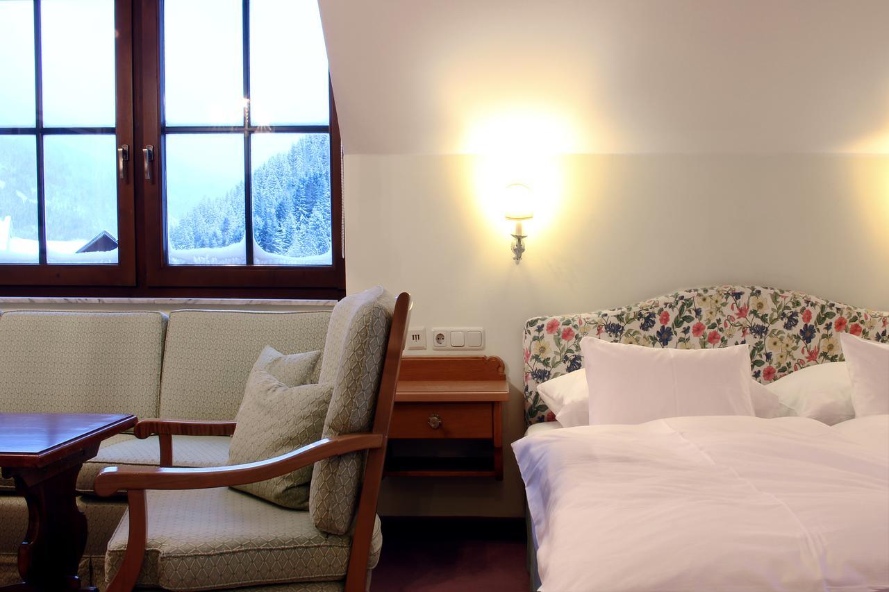 Gruener Baum Hotel Bad Gastein Ruang foto